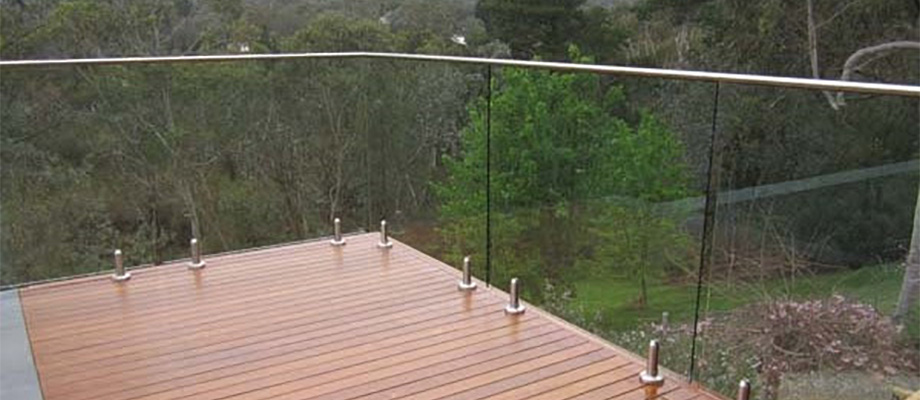 Kamloops Glass Railing expert